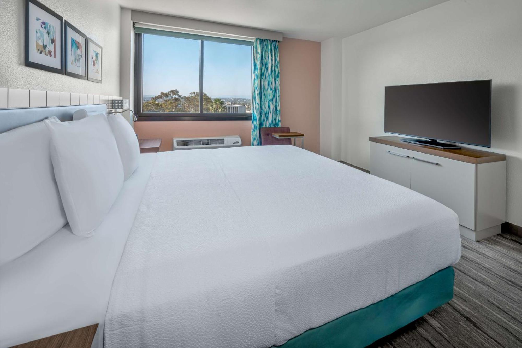 Hilton Garden Inn Los Angeles Airport Exterior photo