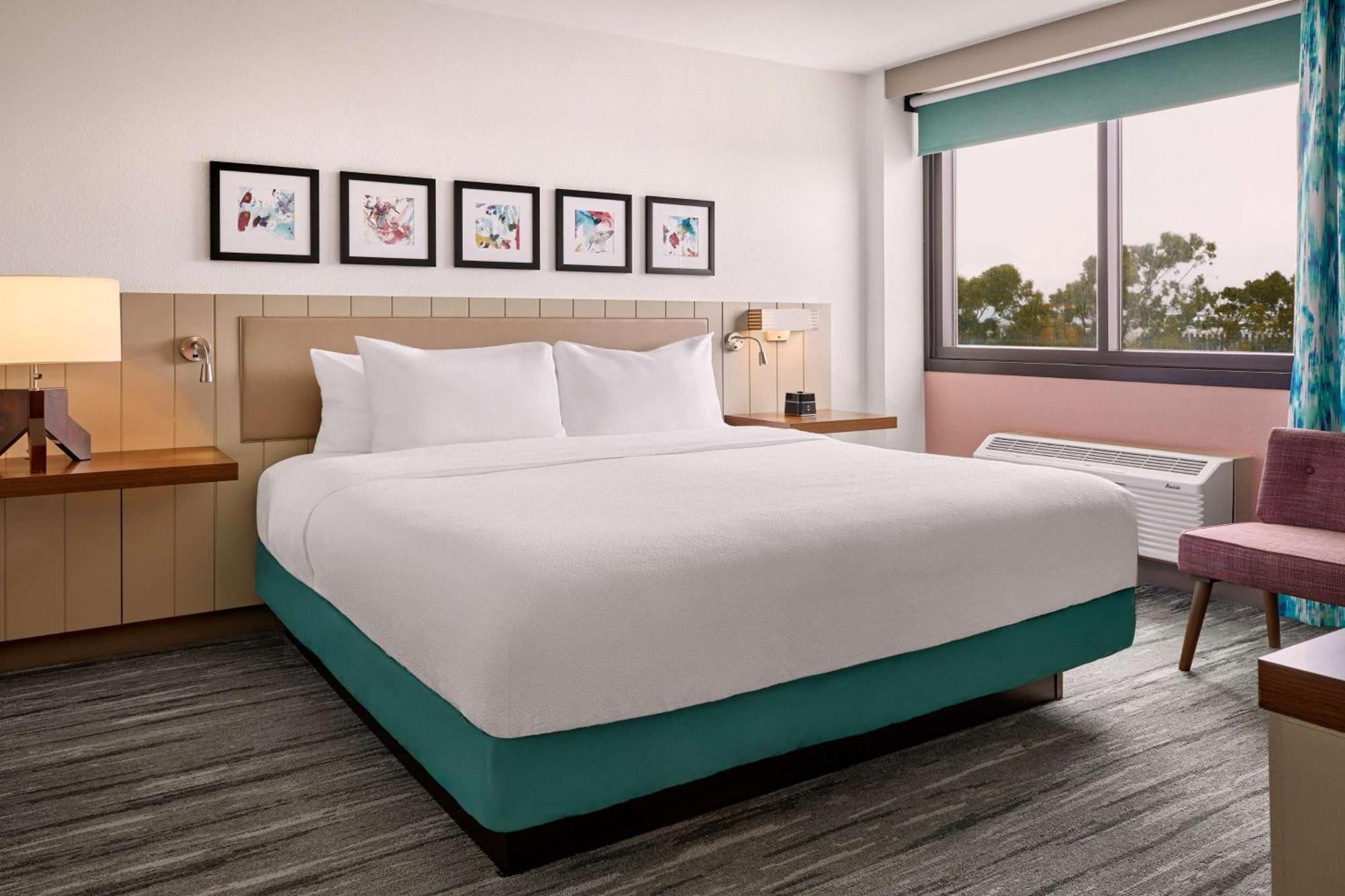 Hilton Garden Inn Los Angeles Airport Exterior photo
