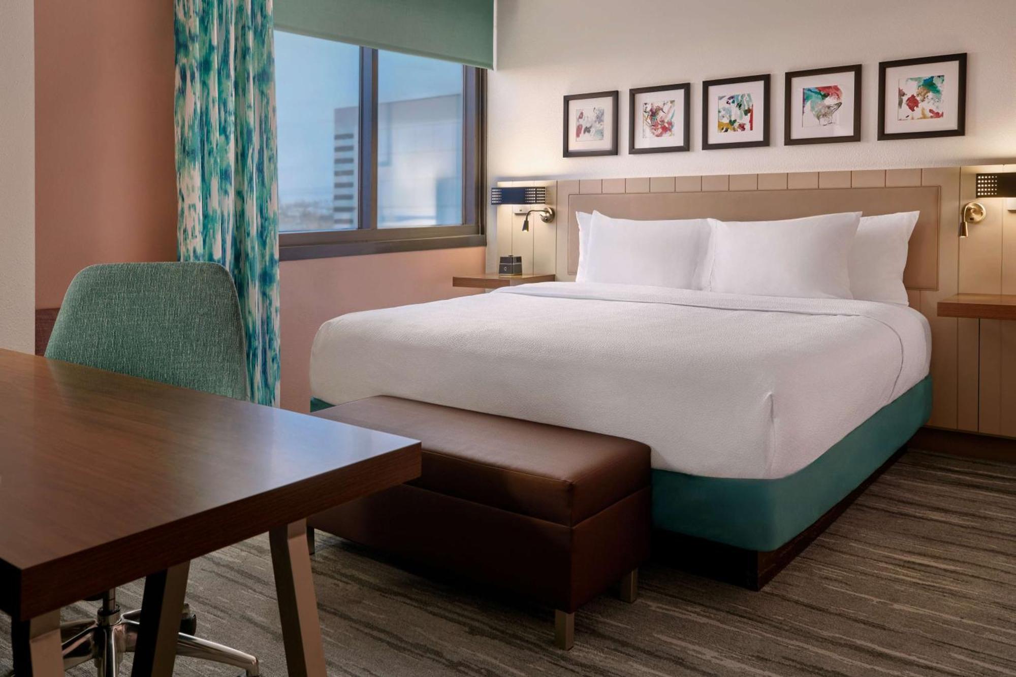 Hilton Garden Inn Los Angeles Airport Exterior photo